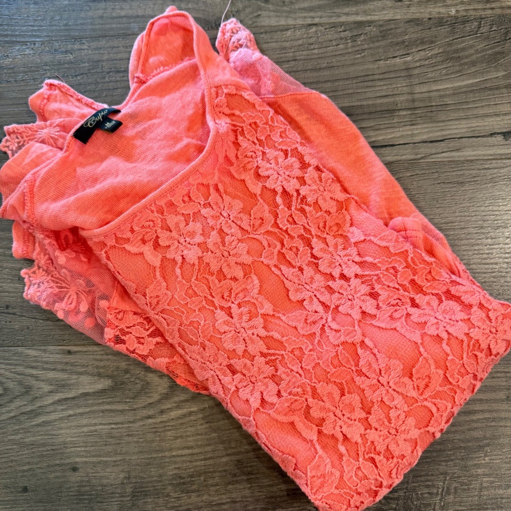 Cupio Coral Pink Lace Front Linen Blend Sharkbite Hem Roll Tab Tunic Top Medium